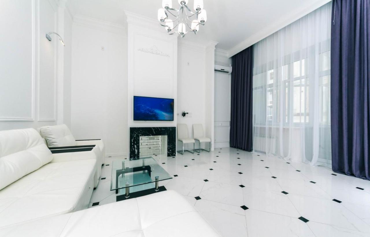 Luxury Beatiful Apartment On Pyshkinska Street Kyjev Exteriér fotografie