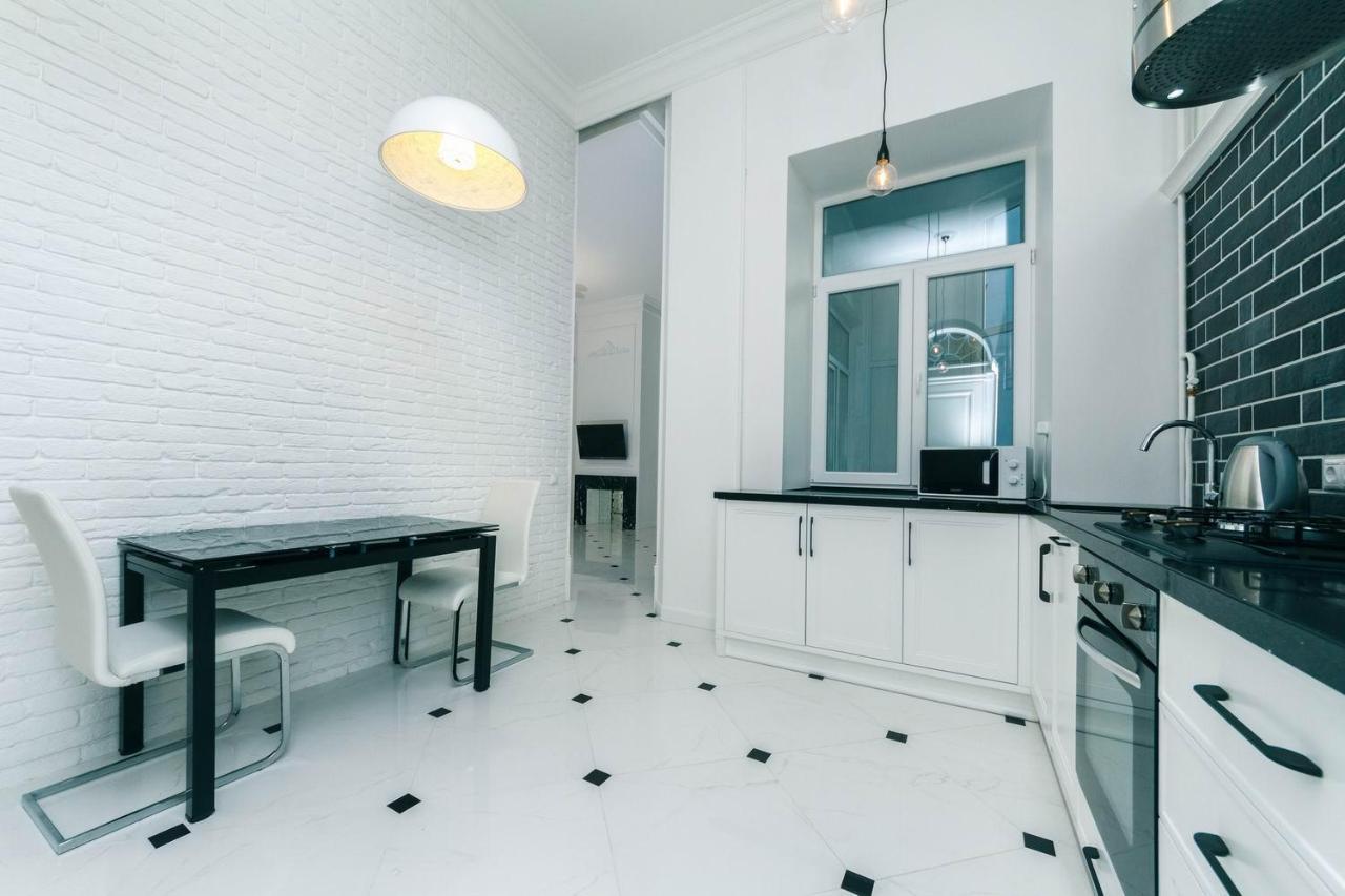 Luxury Beatiful Apartment On Pyshkinska Street Kyjev Exteriér fotografie